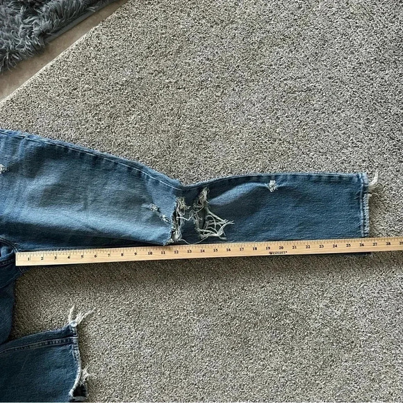 Abercrombie & Fitch Curve Love Mom High Rise Distressed Jeans 24/00 Regular - Picture 8 of 9